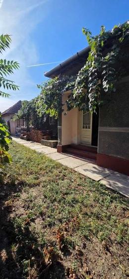 Casă cu 4 camere în Gurba