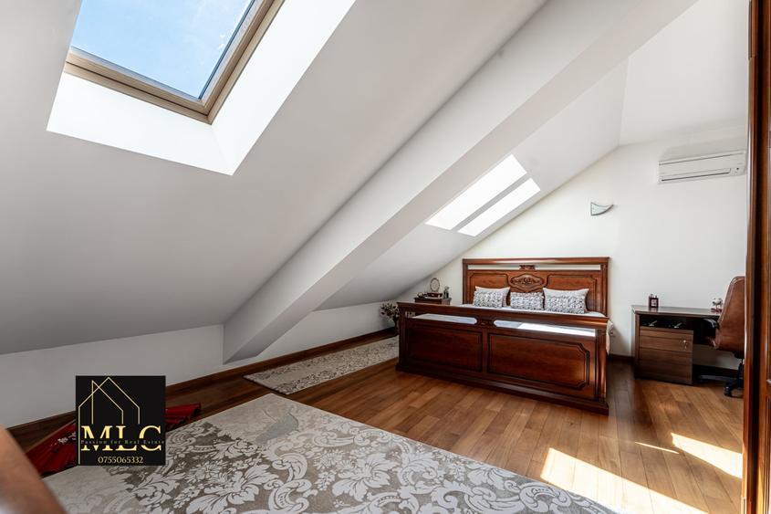 Duplex cu 7 camere cu Canalizare în Gorjului