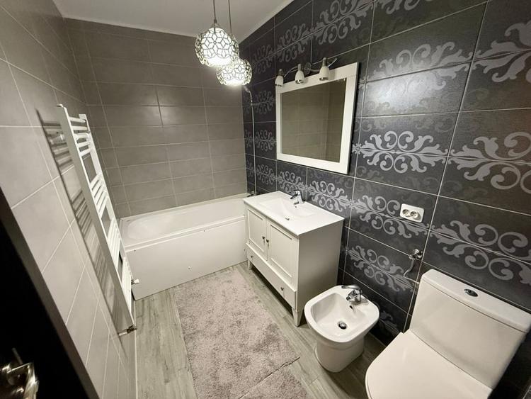 Apartament cu 2 camere, 53,62 mp, balcon, zona Florilor - 11
