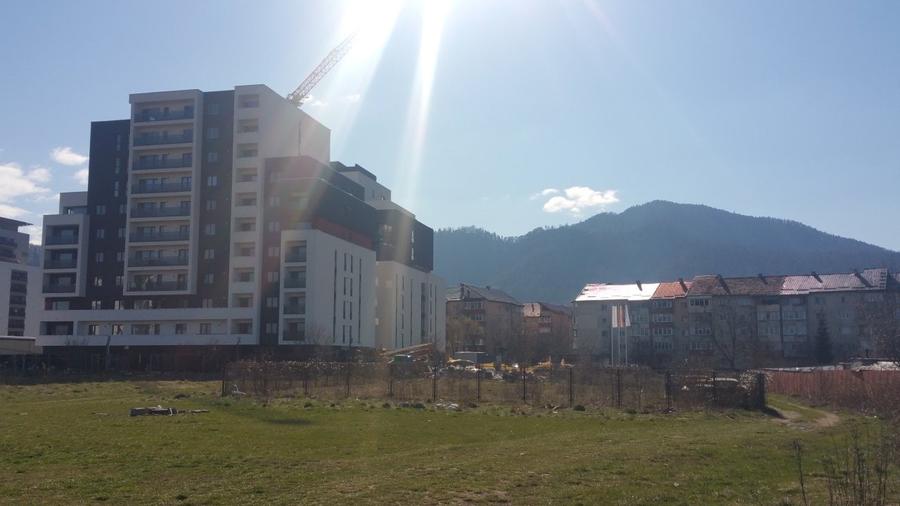 Teren Construcții intravilan de 900 mp, în Noua