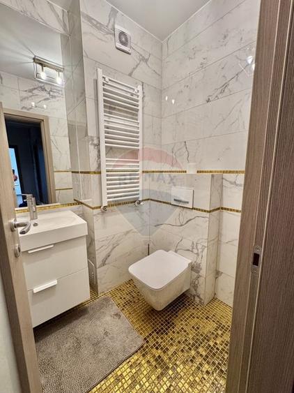 Apartament cu 4 camere decomandat, mobilat în Sebastian