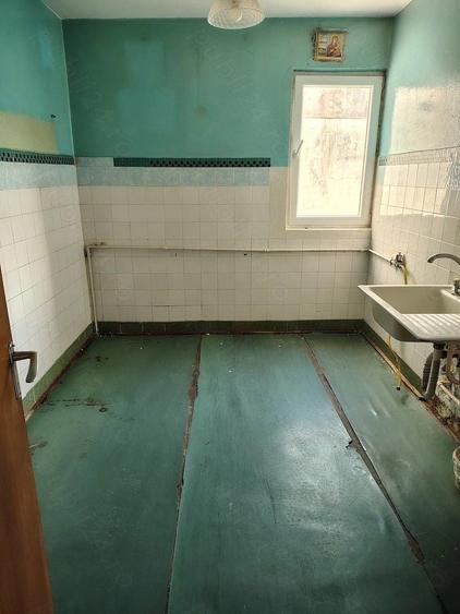 2 camere // decomandat // 50mp - 2