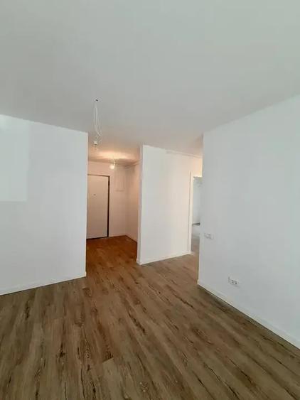 Apartament cu 3 camere semidecomandat în Theodor Pallady