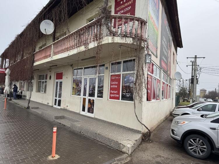 Spațiu comercial, de 100 mp, în Baia