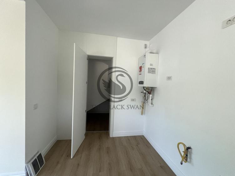Duplex cu 4 camere cu Canalizare în Central
