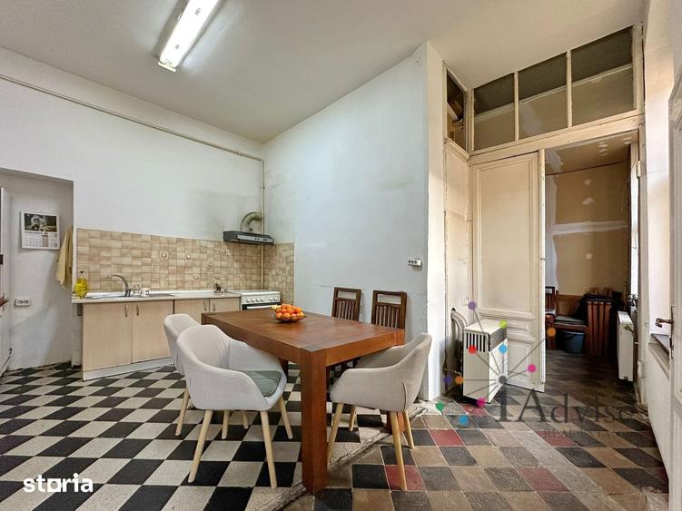 Apartament cu 6 camere în Centrul Istoric