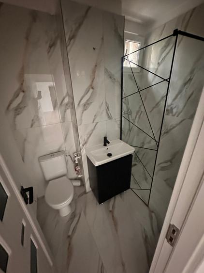 Apartament cu 3 camere semidecomandat în Lacul Tei