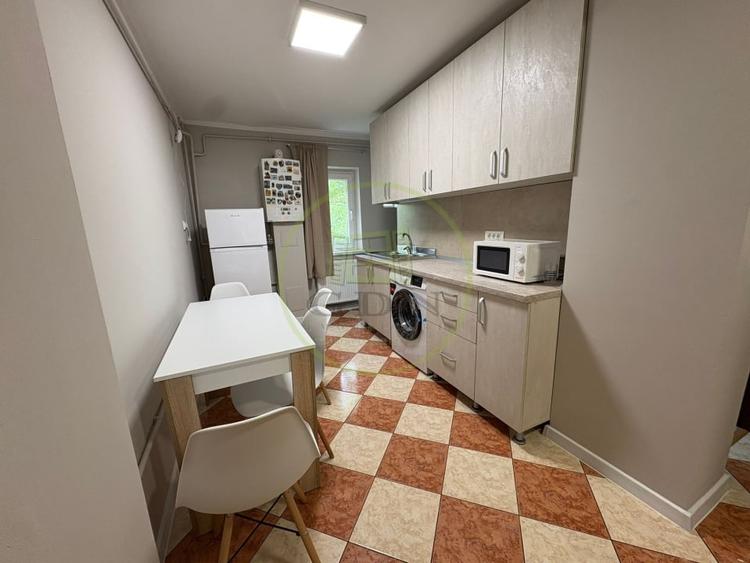 Apartament cu 3 camere decomandat, mobilat în 1 Mai