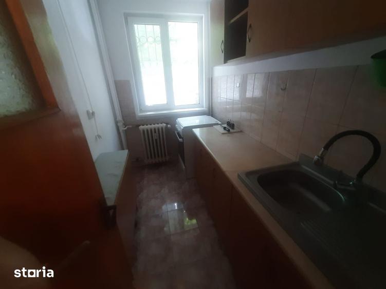 Garsonieră decomandată în Drumul Taberei