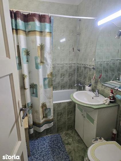 Apartament cu 2 camere semidecomandat în Calea București