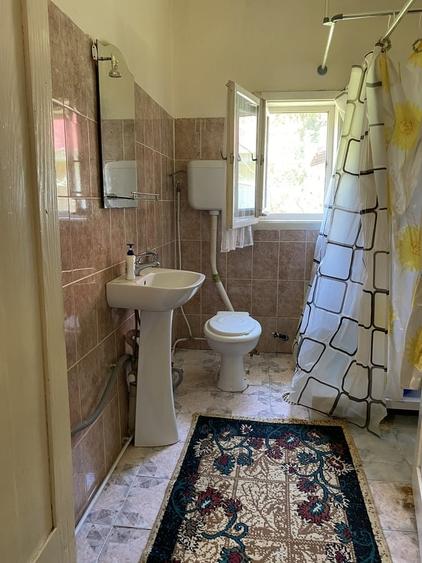 Casă cu 2 camere cu Teren 1742 Mp în Central