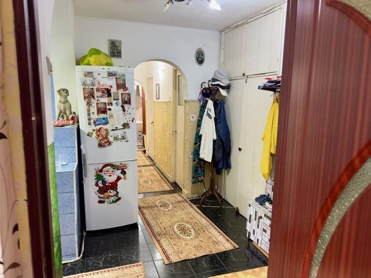 Apartament cu 3 camere decomandat în Gorjului