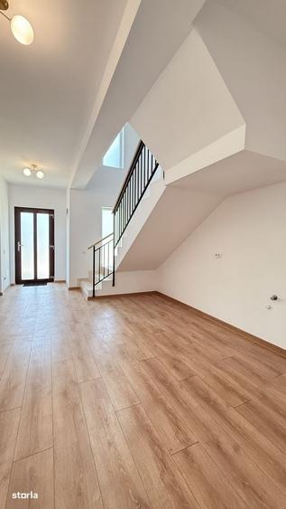 Casă cu 4 camere în Ulmi