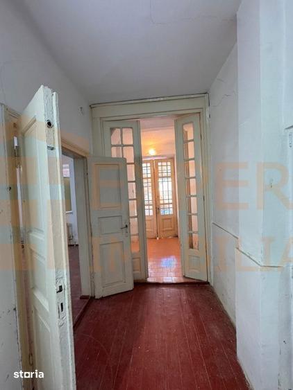 Apartament cu 4 camere în Central
