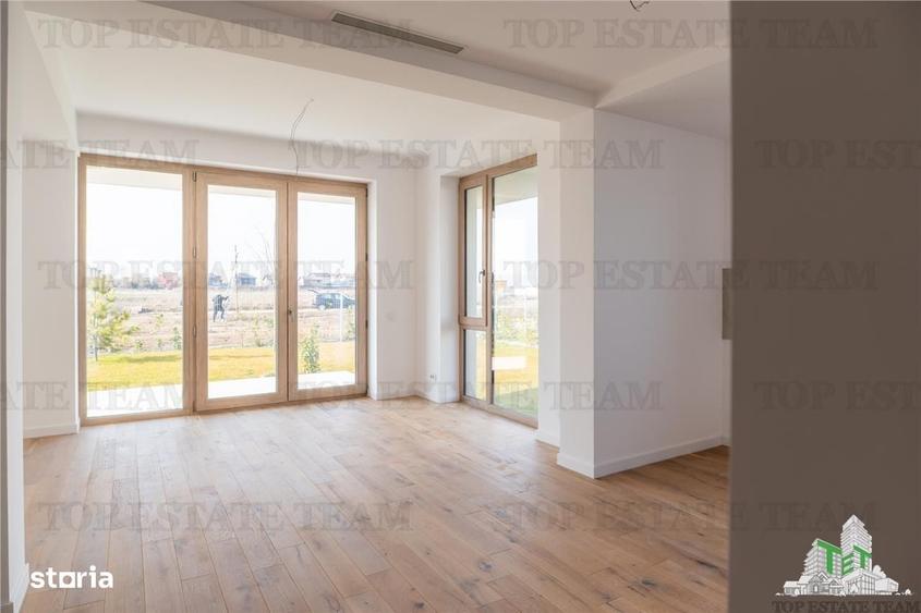 Casă cu 4 camere în Ostratu