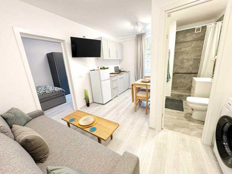 Apartament cu 2 camere decomandat în Eroii Revoluției