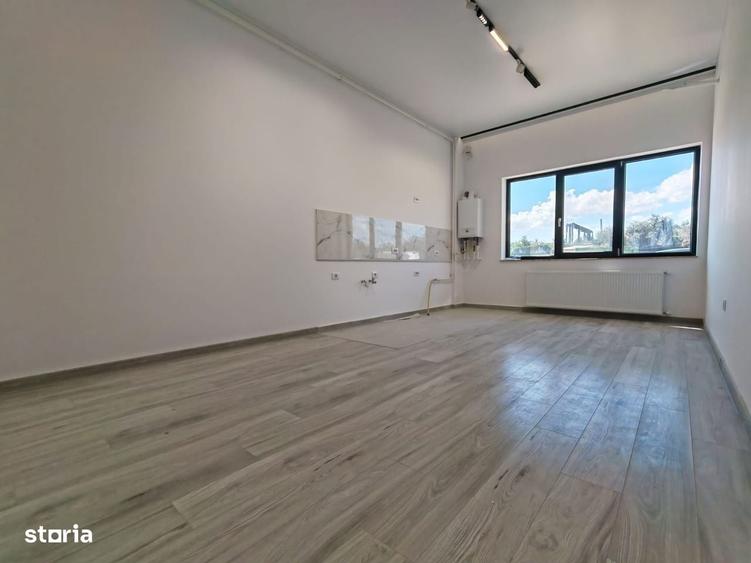 Apartament cu 3 camere decomandat în Energia