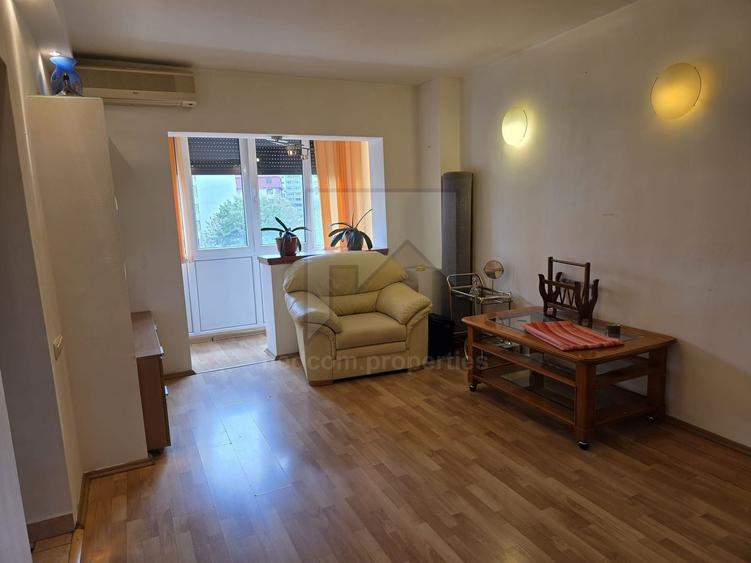 Apartament cu 2 camere semidecomandat în Lizeanu