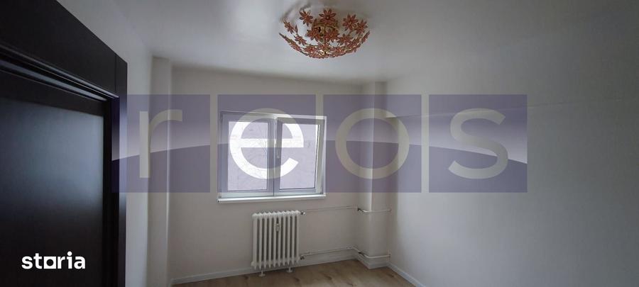 Apartament cu 4 camere semidecomandat în Ștefan cel Mare