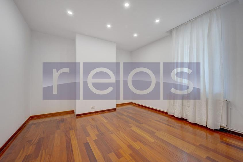 Apartament cu 4 camere decomandat în Primăverii