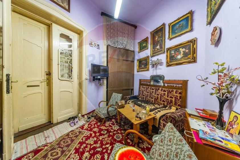 Apartament cu doua camere pe strada Episcopiei - 11