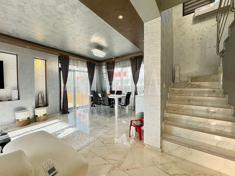 Duplex cu 4 camere cu Canalizare în Florești