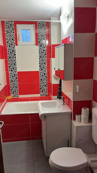 Apartament cu 3 camere decomandat în Nufărul