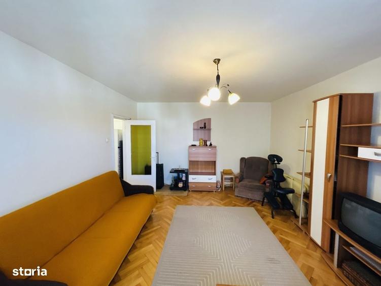 Apartament cu 3 camere decomandat în Terezian