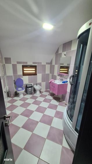 Casă cu 4 camere în Mănicești
