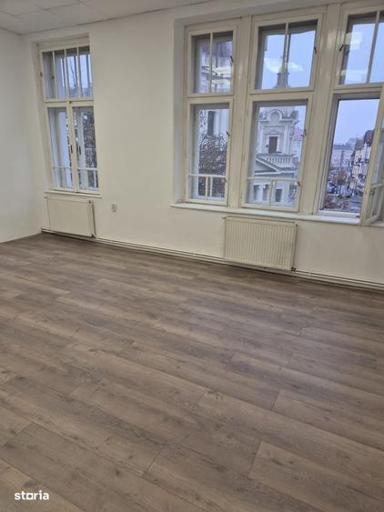 Spațiu comercial, de 27 mp, în Ultracentral