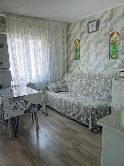 Apartament cu 2 camere semidecomandat în Micro 9