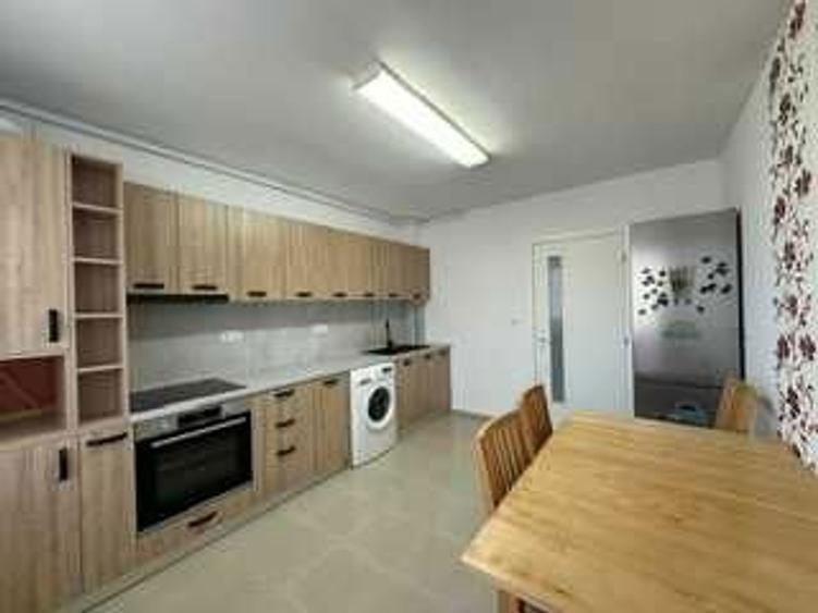 Apartament cu 2 camere decomandat în Lotrioara