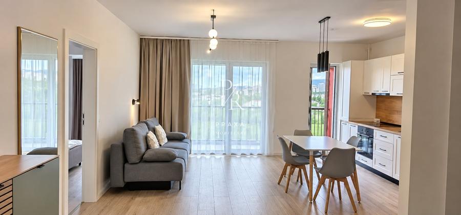 Apartament cu 2 camere semidecomandat, mobilat în Florești