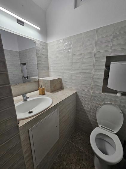 Vand cladire comerciala cu vad pietonal - 3