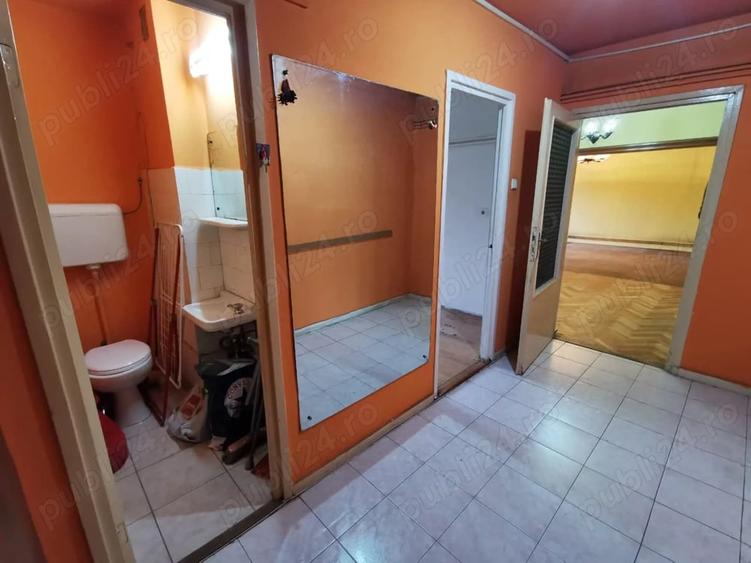 Apartament cu 4 camere semidecomandat în Take Ionescu