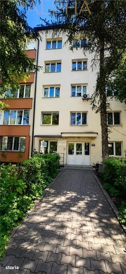 Apartament cu 3 camere în Decebal