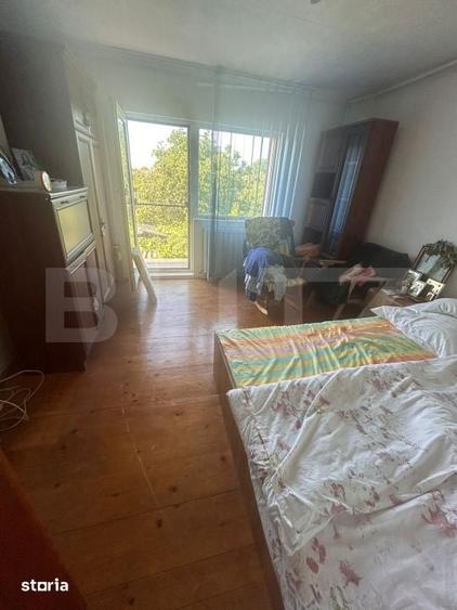 Casă cu 5 camere cu Teren 770 Mp în Ghirodei
