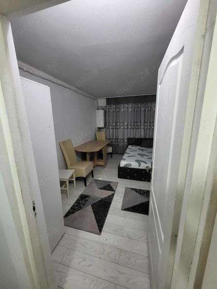 Garsonieră decomandată în Central