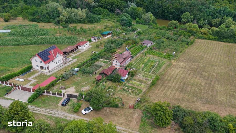 Casă cu 4 camere cu Teren 3300 Mp în Hidiș