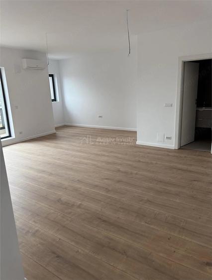 Apartament cu 3 camere decomandat în Albert