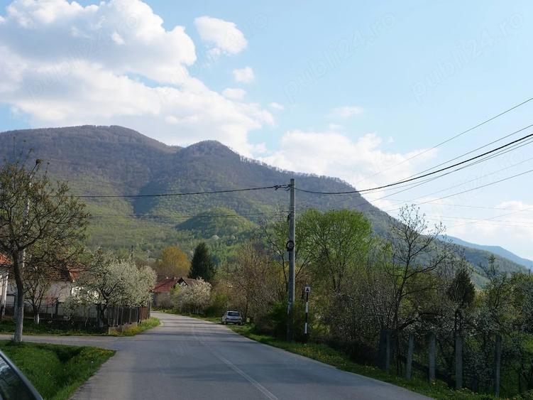 Casă cu 5 camere cu Teren 780 Mp în Râu de Mori