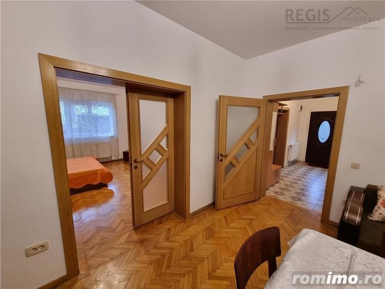 Apartament cu 3 camere, mobilat în Florilor