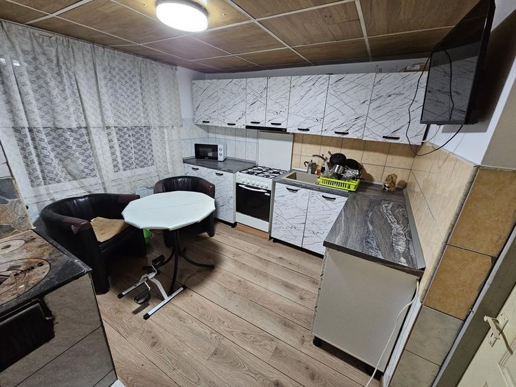 Casă cu 2 camere cu Teren 950 Mp în Exterior Vest
