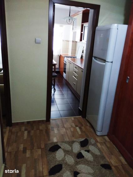 Garsonieră decomandată în Decebal