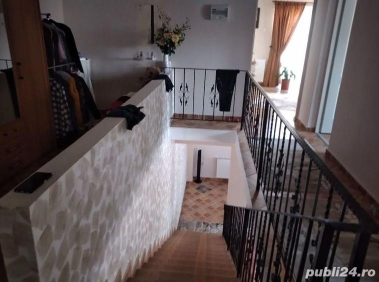 Casă cu 4 camere cu Teren 1453 Mp în Sculeni