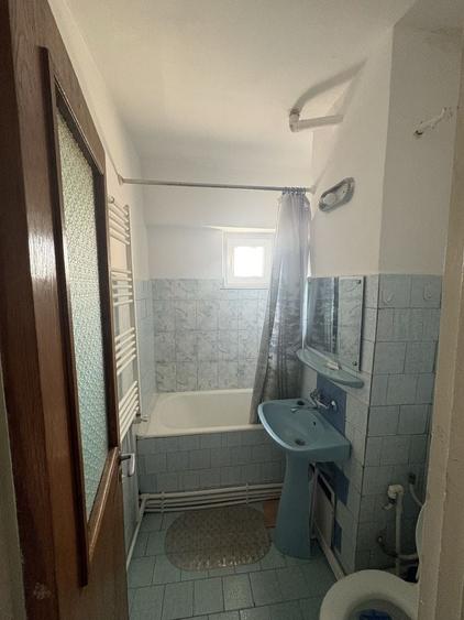 Apartament cu 2 camere decomandat în Exterior Vest