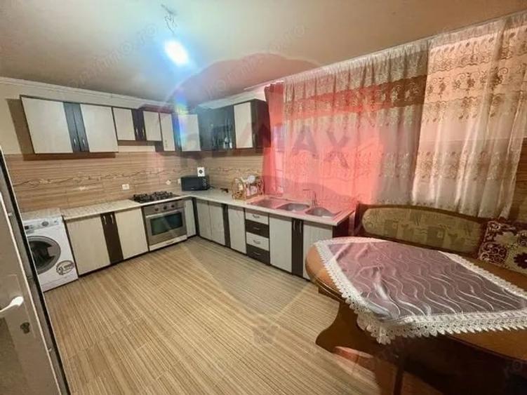 Casă cu Teren 2744 Mp în Mara