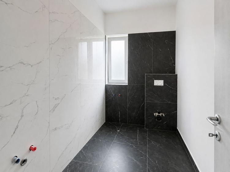 Duplex cu 3 camere cu Canalizare în Dumbrăvița
