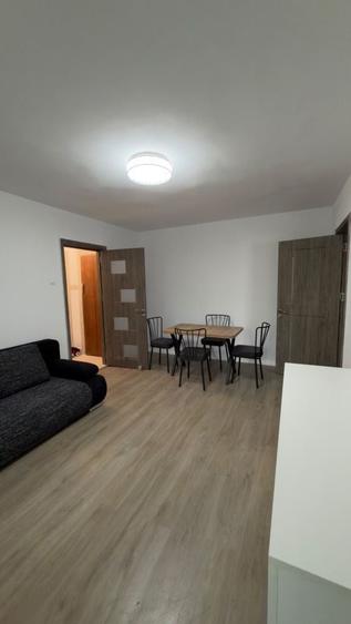 Apartament cu 2 camere semidecomandat în Berceni