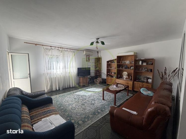 Casă cu 4 camere cu Teren 372 Mp în Bariera Vâlcii